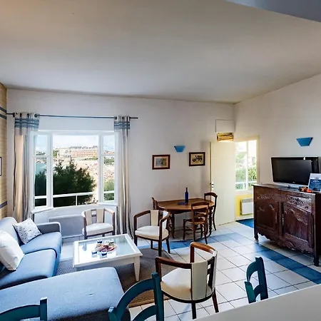 Le Bellevue Btz Apartamento *